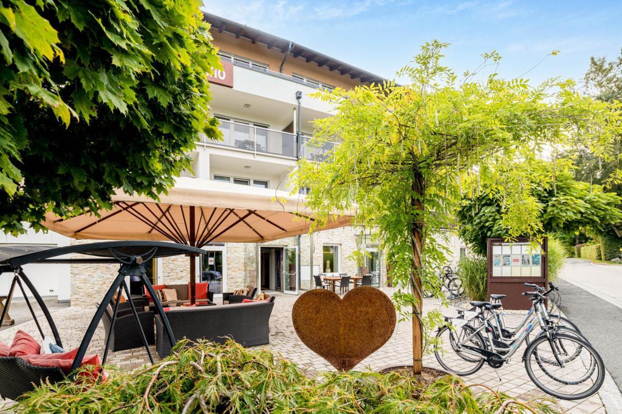 Seehotel Das Jo Пёрчах-ам-Вёртерзе Экстерьер фото